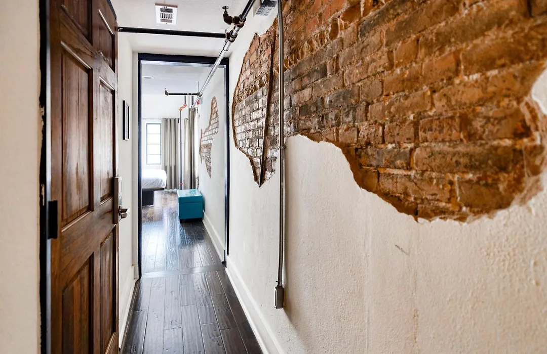 Firehouse Hostel (Adults Only)-1